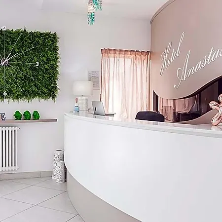 Anastasi E Hotel