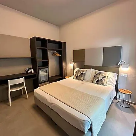 Anastasi E Hotel
